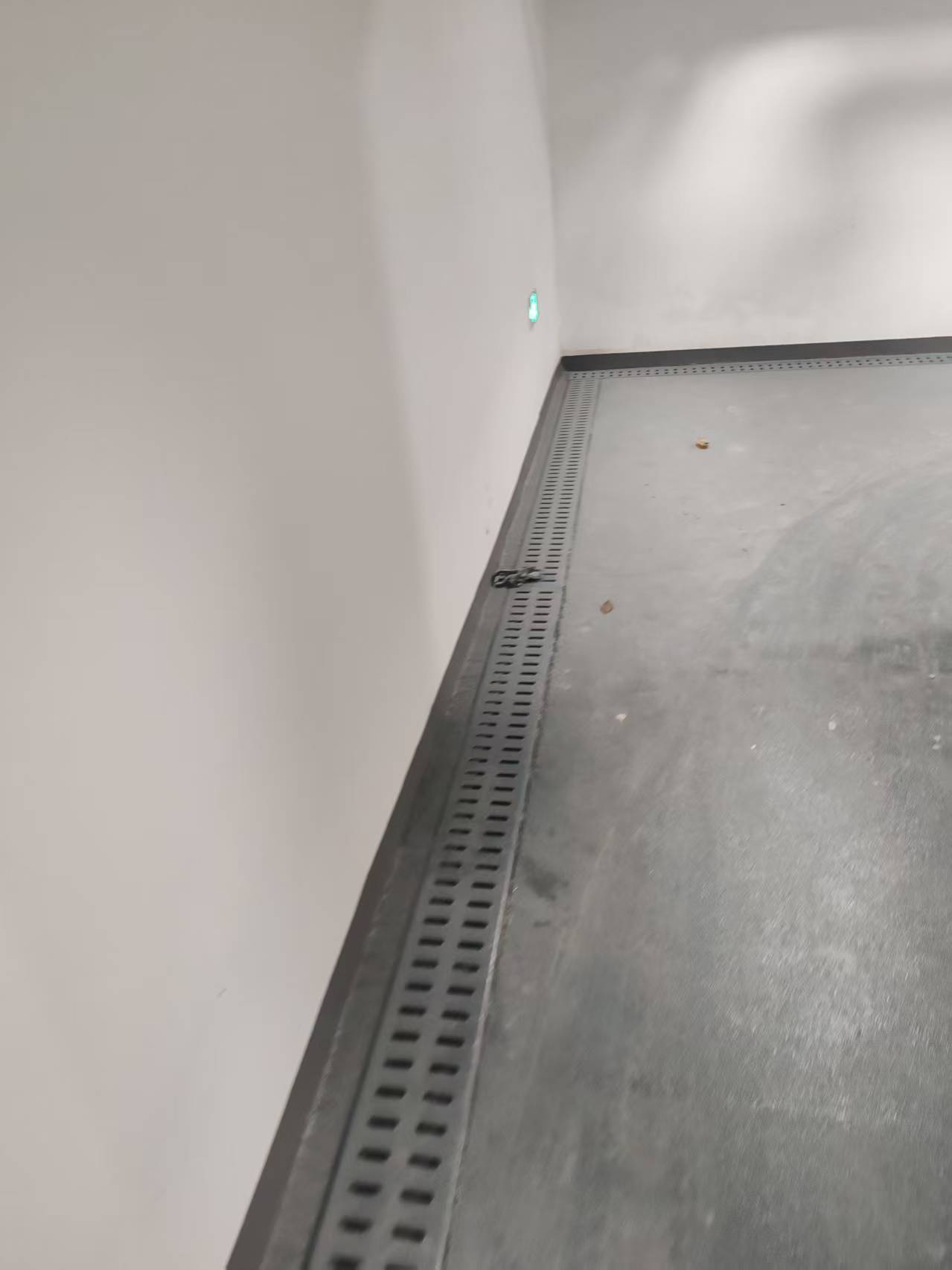 地下室金属制品