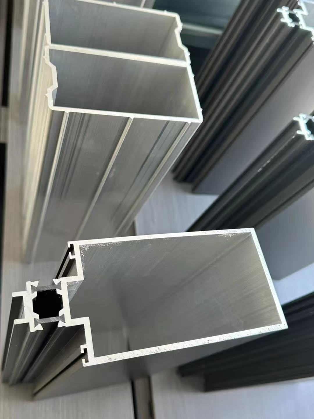铝合金门窗