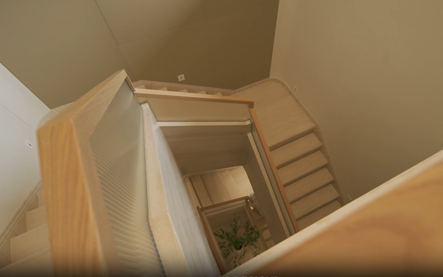 整体实木衣帽间