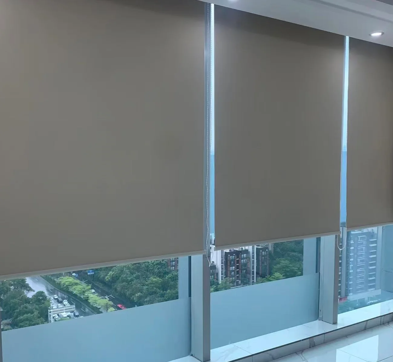 简约风格遮光面料卷帘